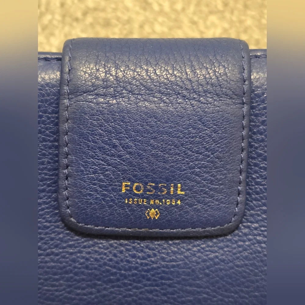 Fossil Leather Wallet Blue Lots Of Compartments Classic Chic Simple - Picture 3 of 12